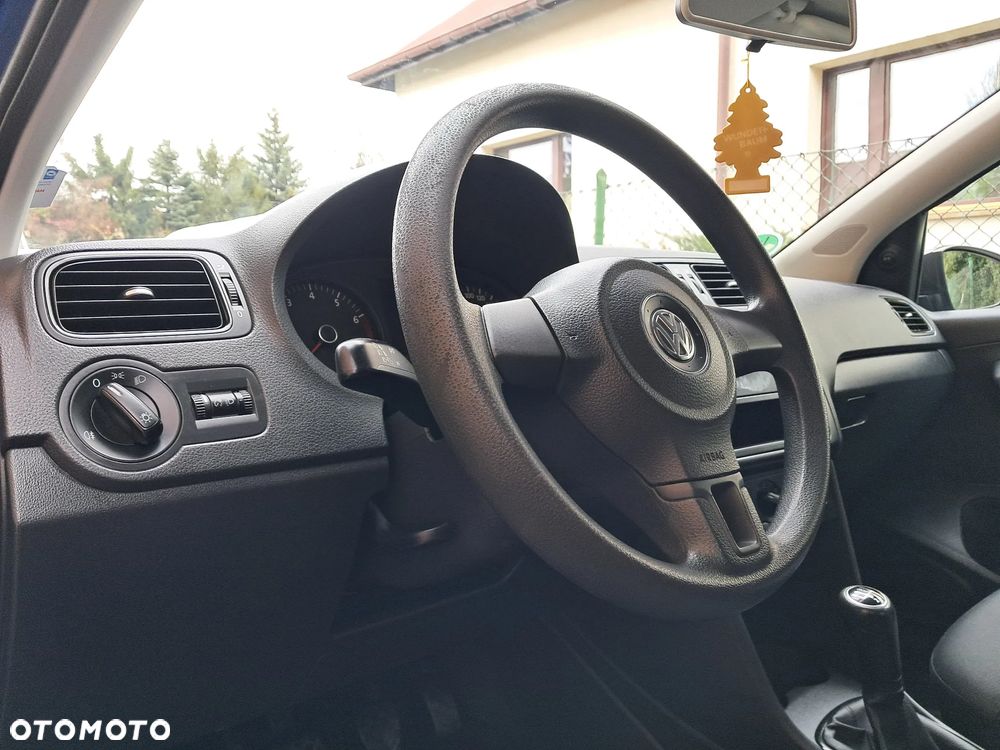 Volkswagen Polo - 8