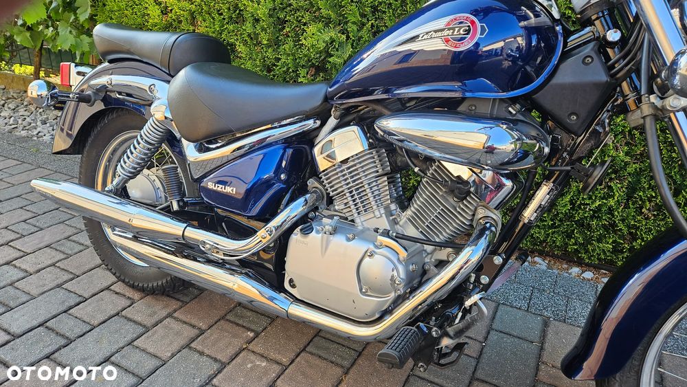 Suzuki Intruder - 23