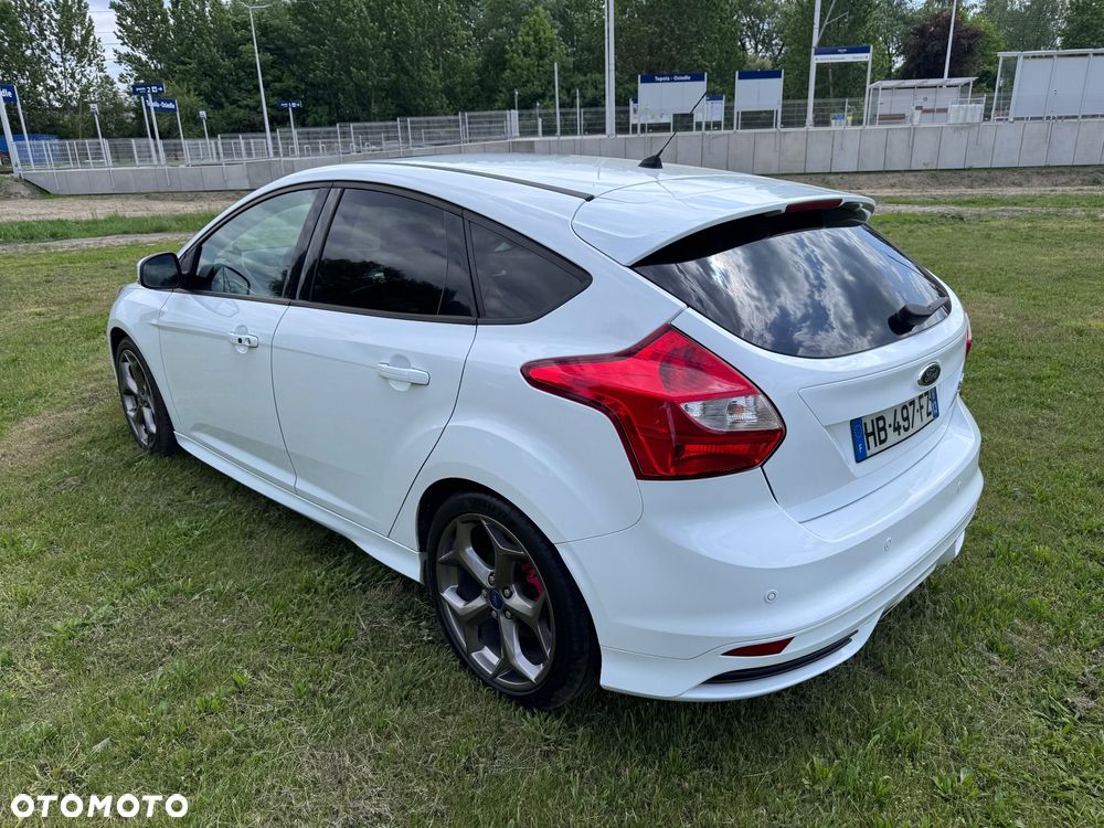 Ford Focus 2.0 EcoBoost ST mit Leder-Sport-Paket - 12