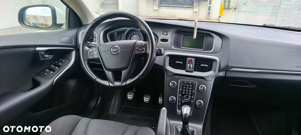 Volvo V40 D3 - 11