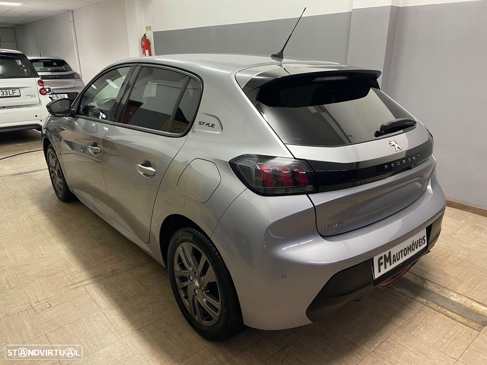 Peugeot 208 1.2 PureTech SE Style - 5