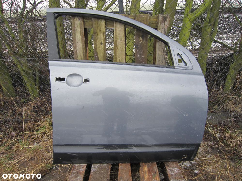 Drzwi przód przednie Nissan Qashqai I J10 B52G