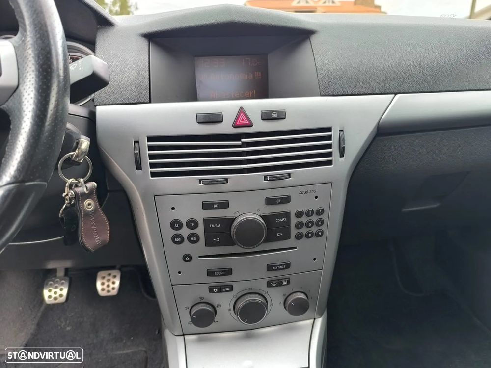 Opel Astra GTC 1.3 CDTI - 31