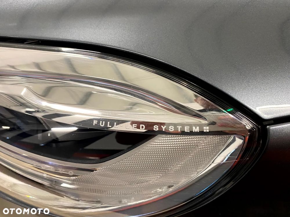 Volvo V40 D3 Drive-E Momentum - 9