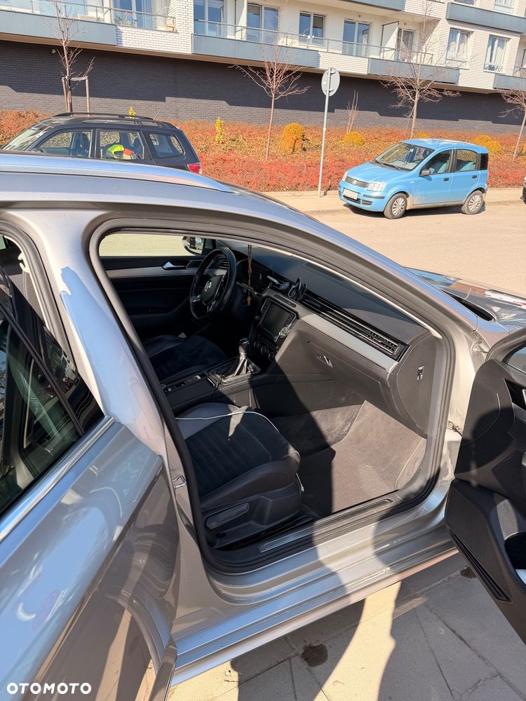 Volkswagen Passat - 21