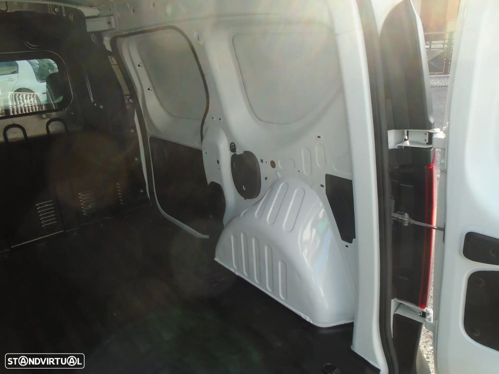 Renault KANGOO Express 1.5 Bleu DCI 95 CV-NACIONAL- IVA DEDUTIVEL - 15