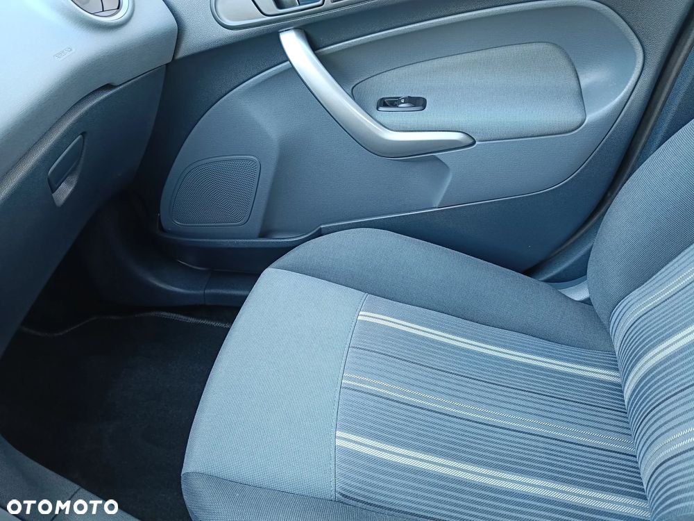 Ford Fiesta 1.25 Celebration - 15