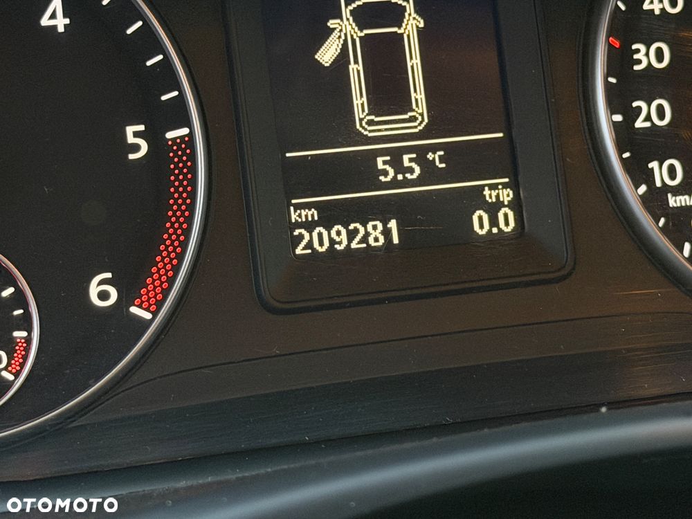 Volkswagen Touran 2.0 TDI DPF Comfortline - 17