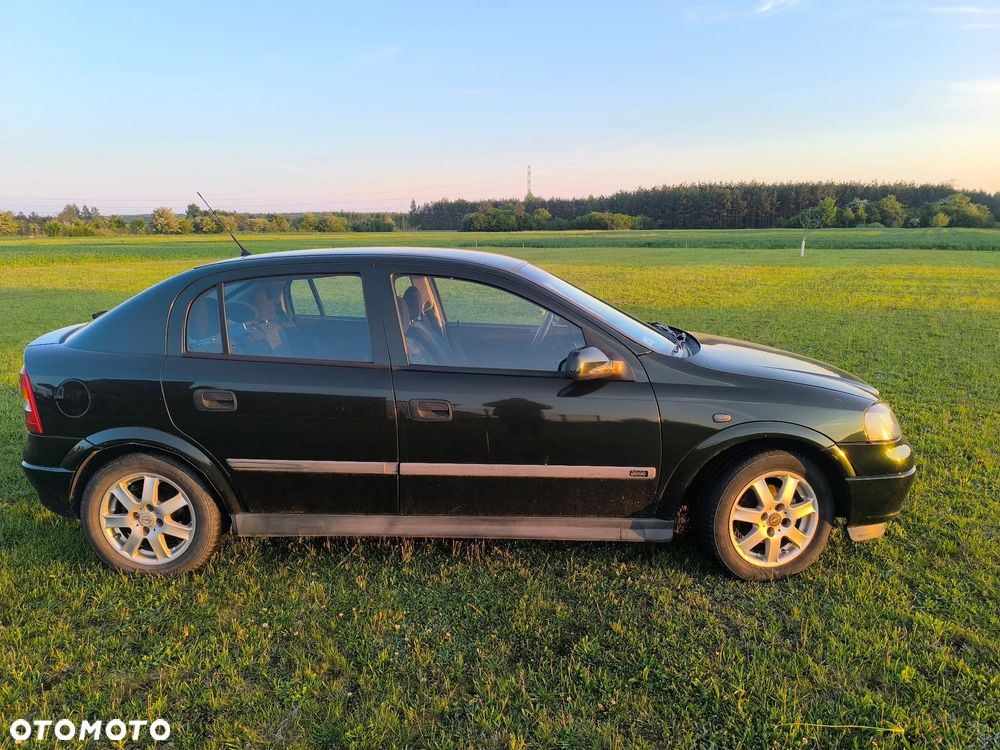 Opel Astra - 2