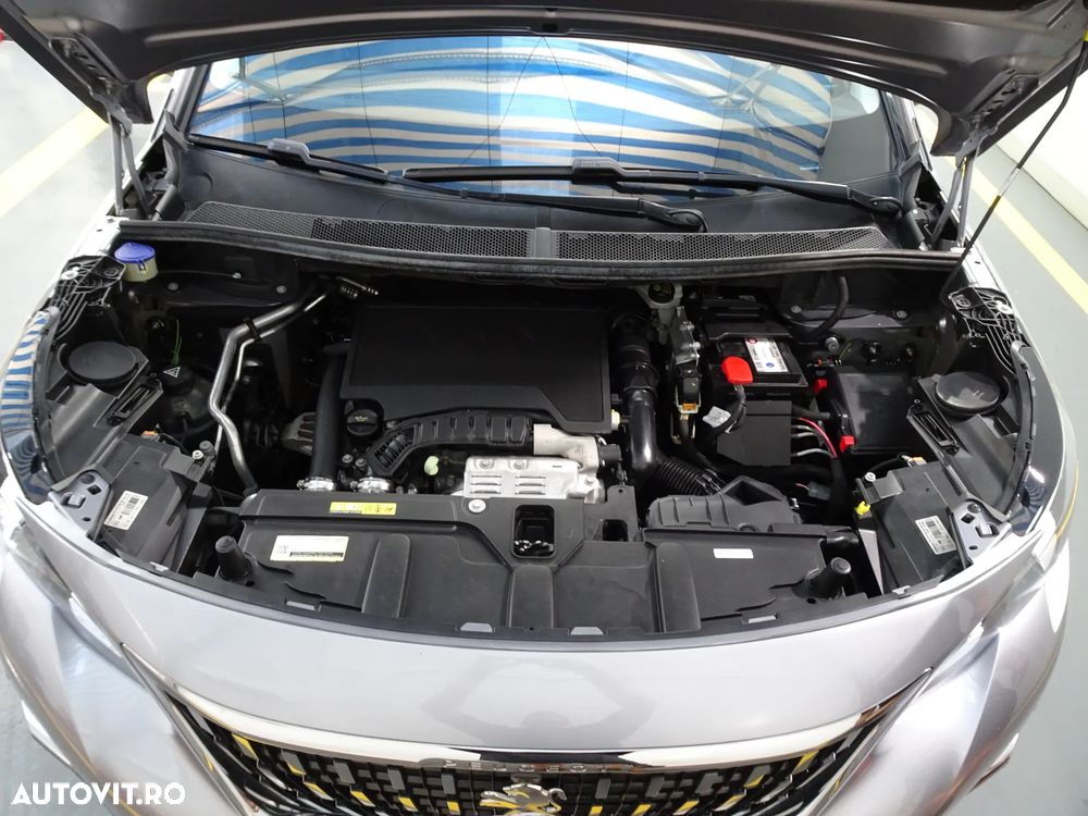 Peugeot 3008 1.2 PureTech Turbo S&S EAT6 GT-Line - 36