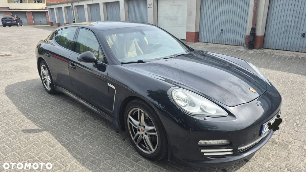 Porsche Panamera 4 PDK Platinum Edition - 2