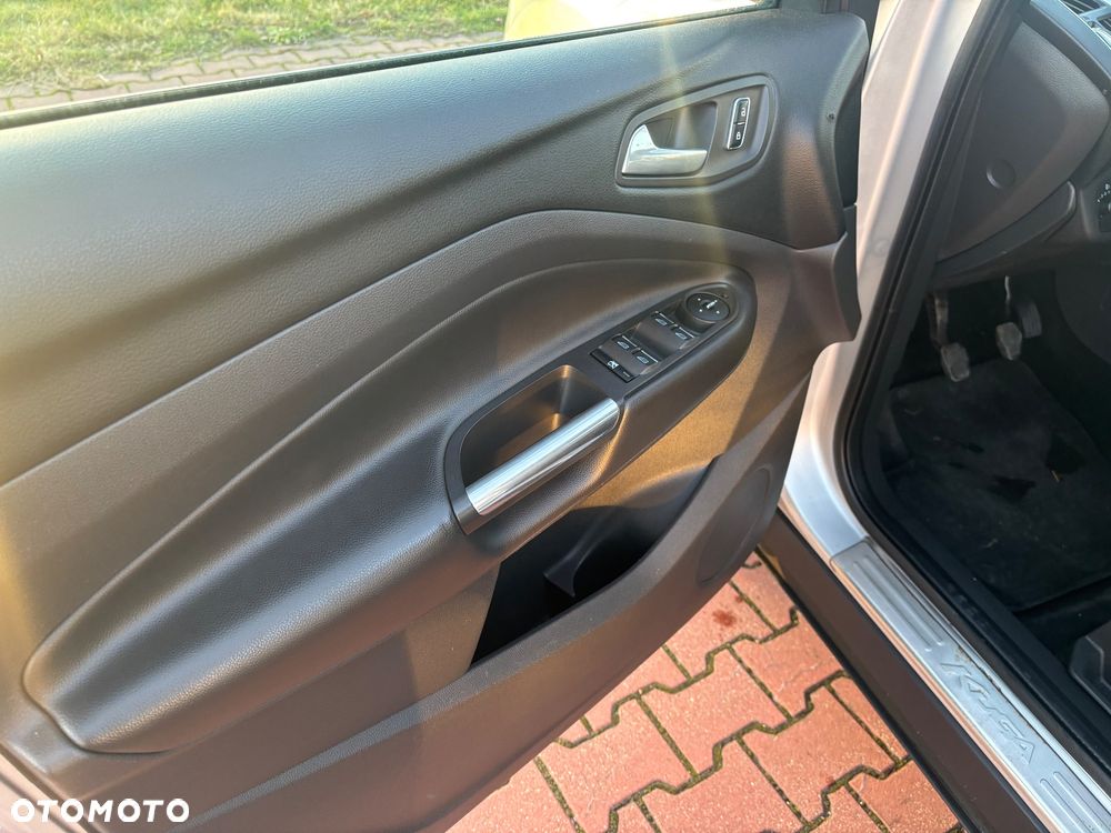 Ford Kuga 2.0 TDCi 2x4 Trend - 3