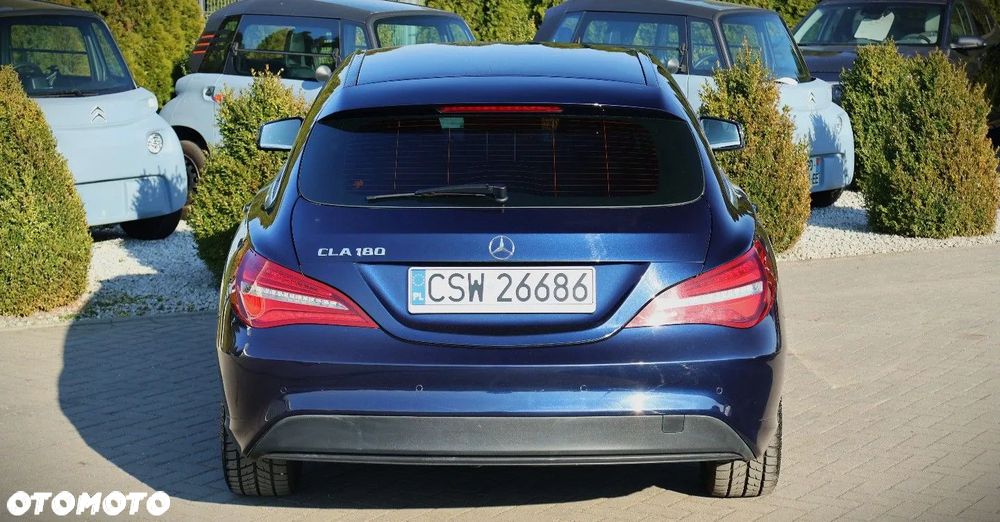 Mercedes-Benz CLA 180 7G-DCT Peak Edition - 4