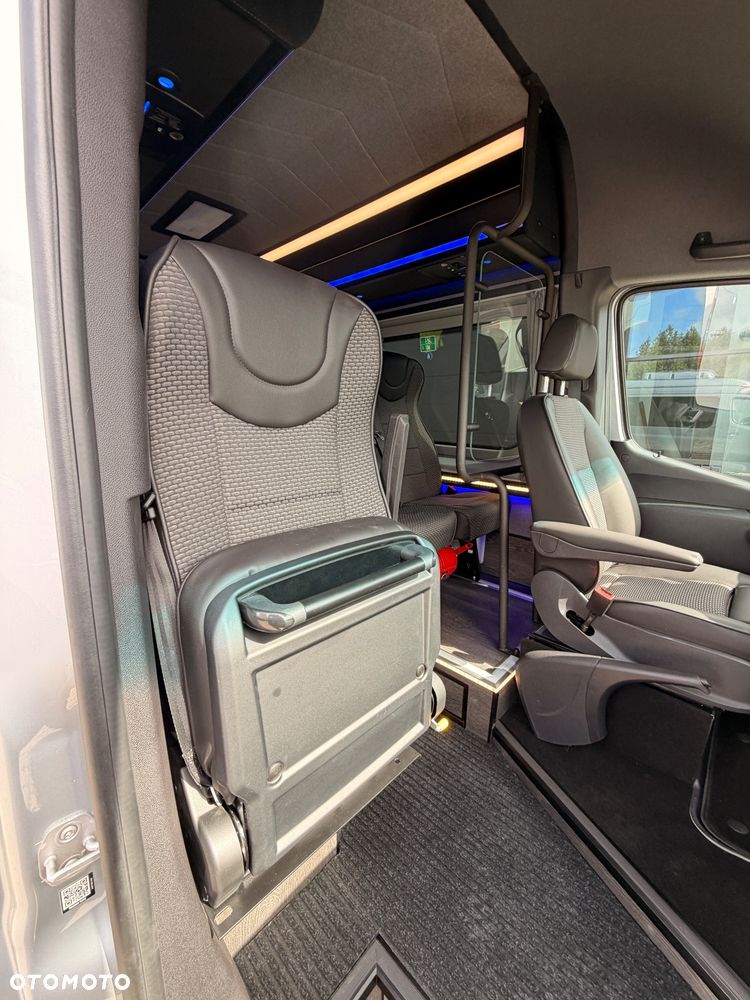 Mercedes-Benz Sprinter 519 - 13
