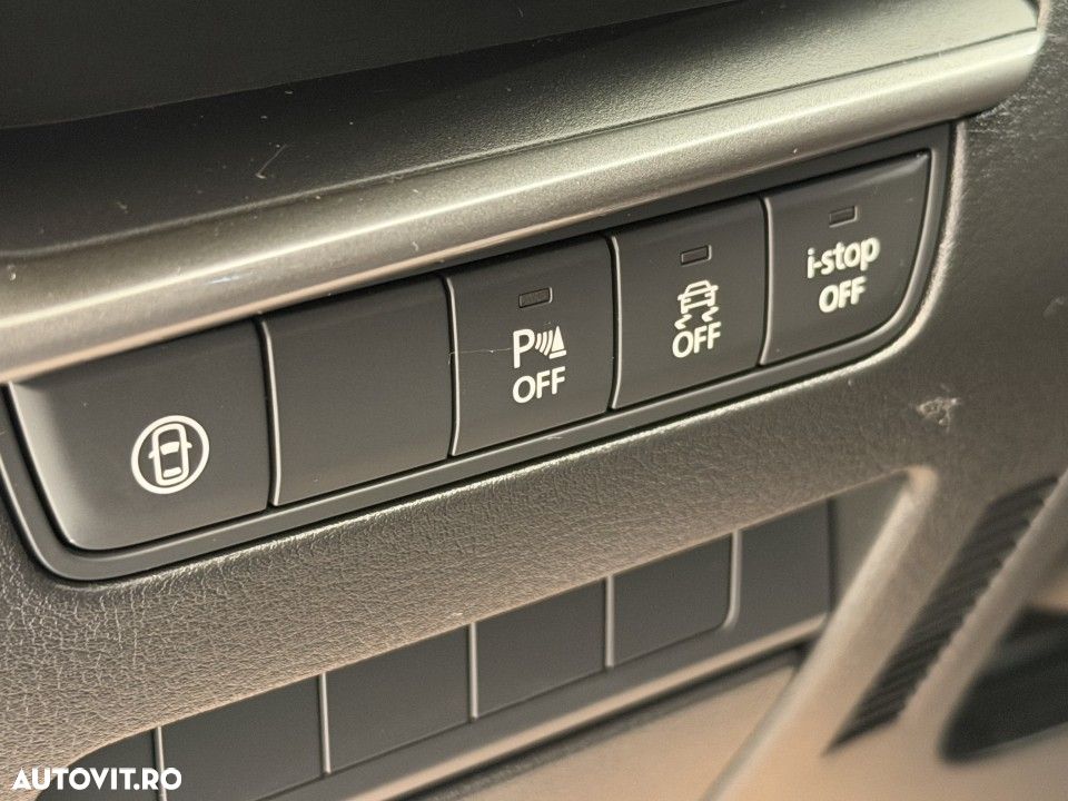 Mazda 3 - 12