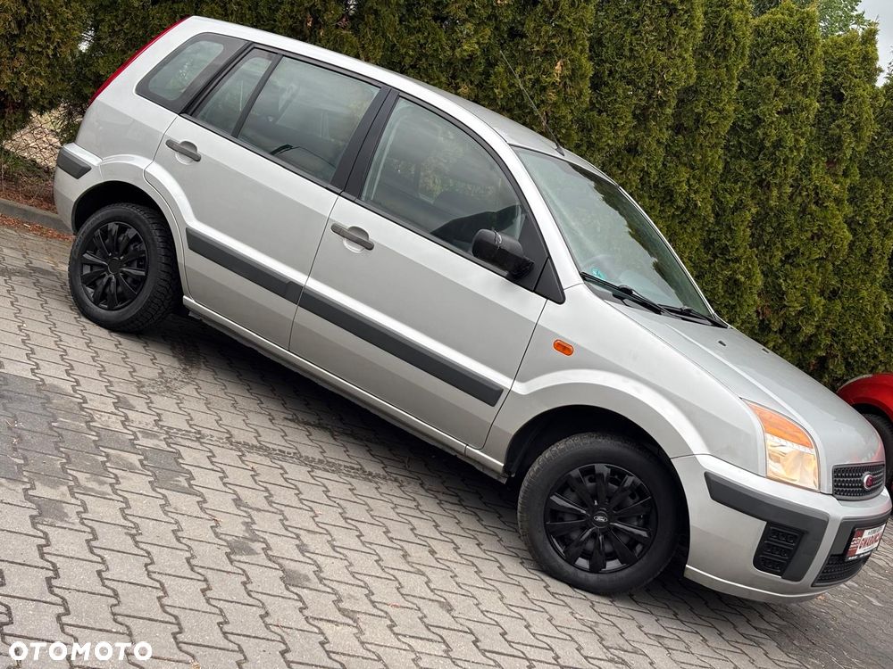 Ford Fusion - 9