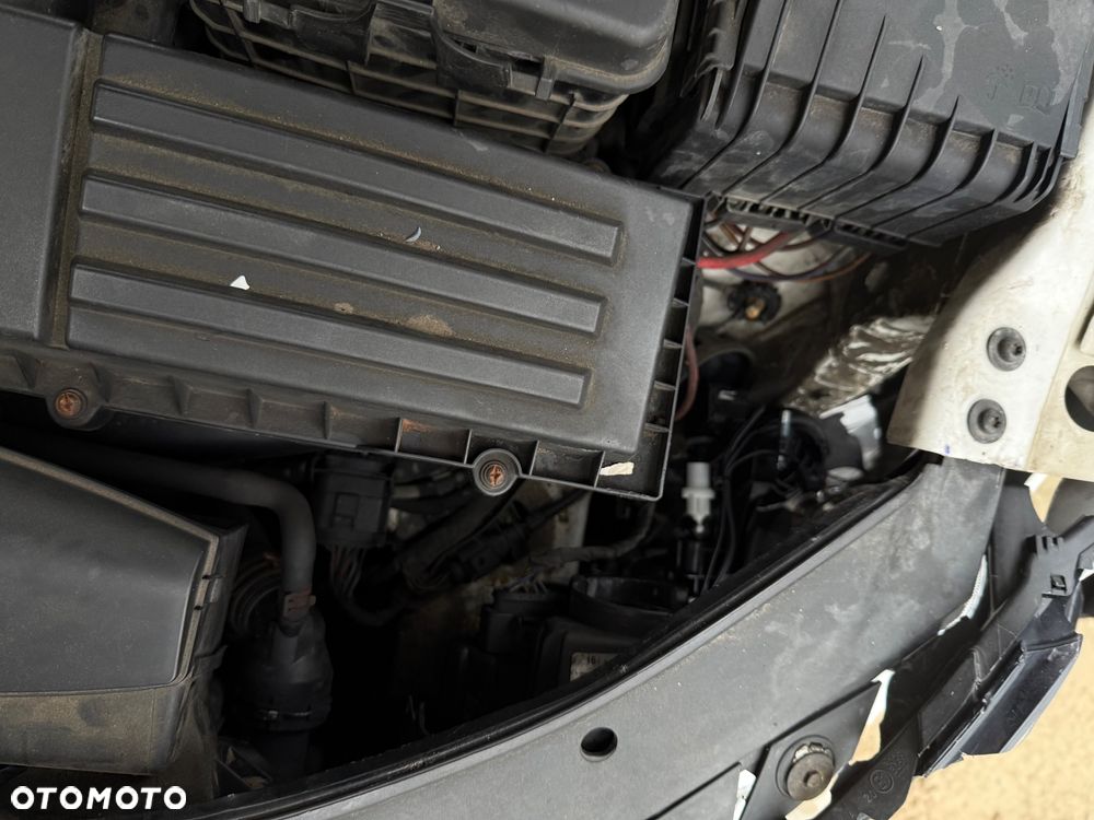 Volkswagen Passat - 12