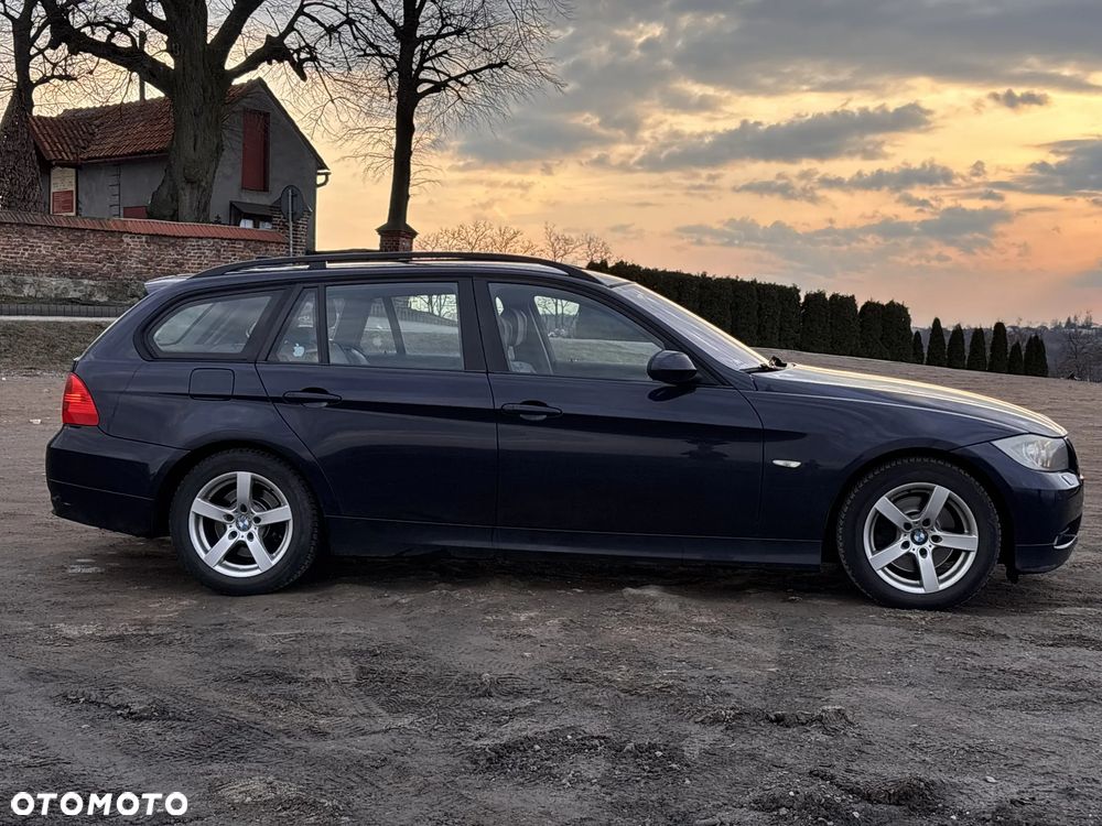 BMW Seria 3 320d - 4