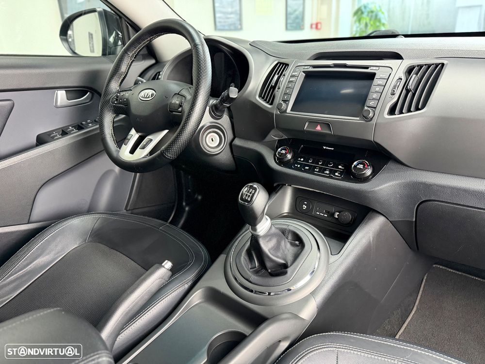 Kia Sportage 1.7 CRDI ISG Prime - 26