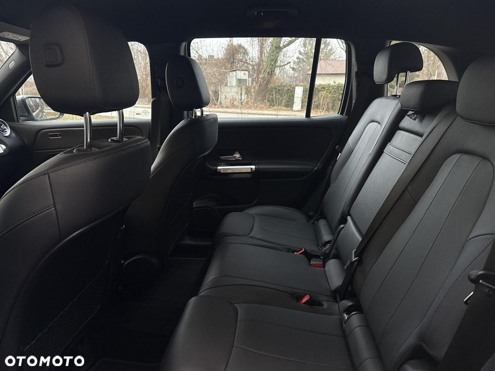 Mercedes-Benz GLB - 18