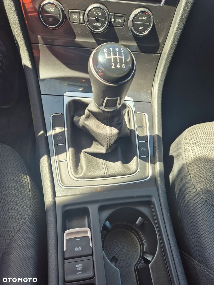 Volkswagen Golf 1.5 TSI BlueMotion ACT Comfortline - 18