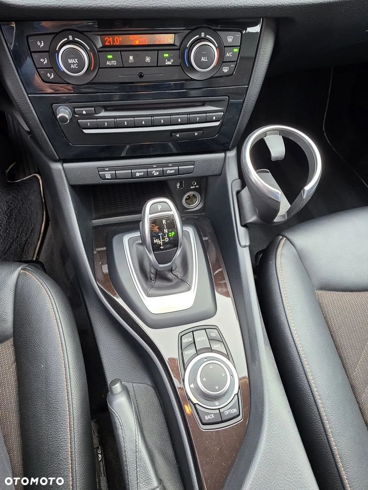 BMW X1 xDrive18d xLine - 23