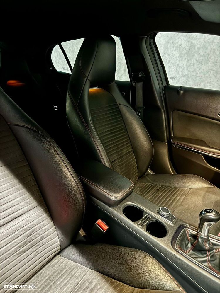 Mercedes-Benz GLA 200 d AMG Line - 34