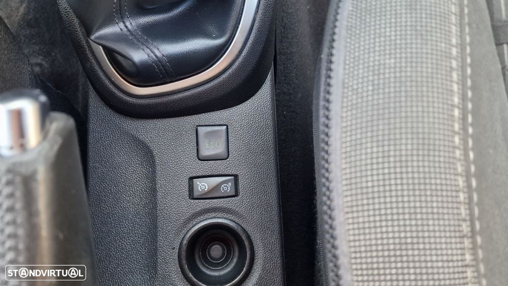 Renault Captur 1.5 dCi Exclusive EDC - 28