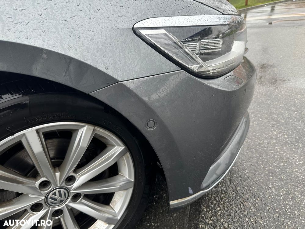 Volkswagen Passat 2.0 TDI Highline - 16