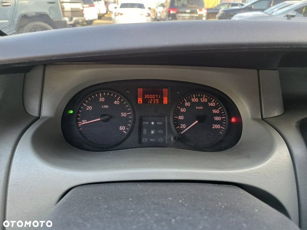 Renault Trafic - 9