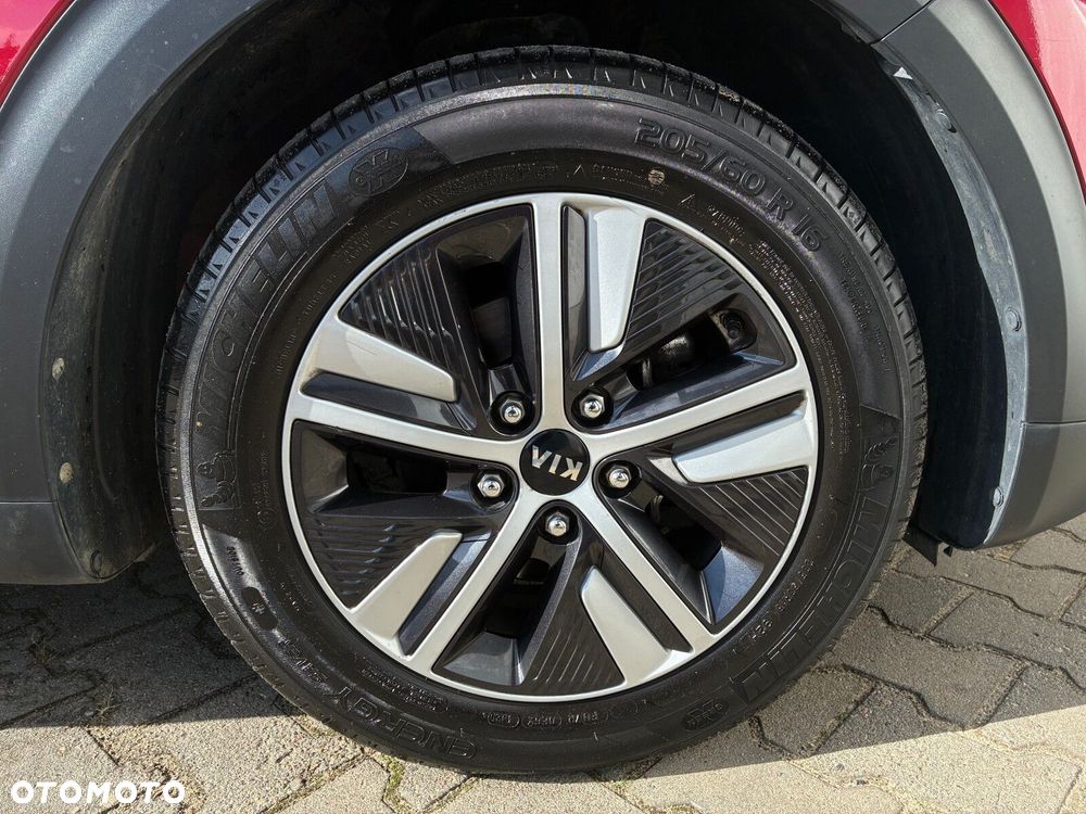 Kia Niro 1.6 GDI Hybrid Business Line - 30