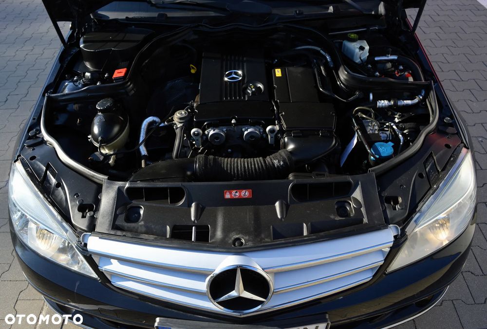 Mercedes-Benz Klasa C 180 Kompressor BlueEFFICIENCY Elegance - 25