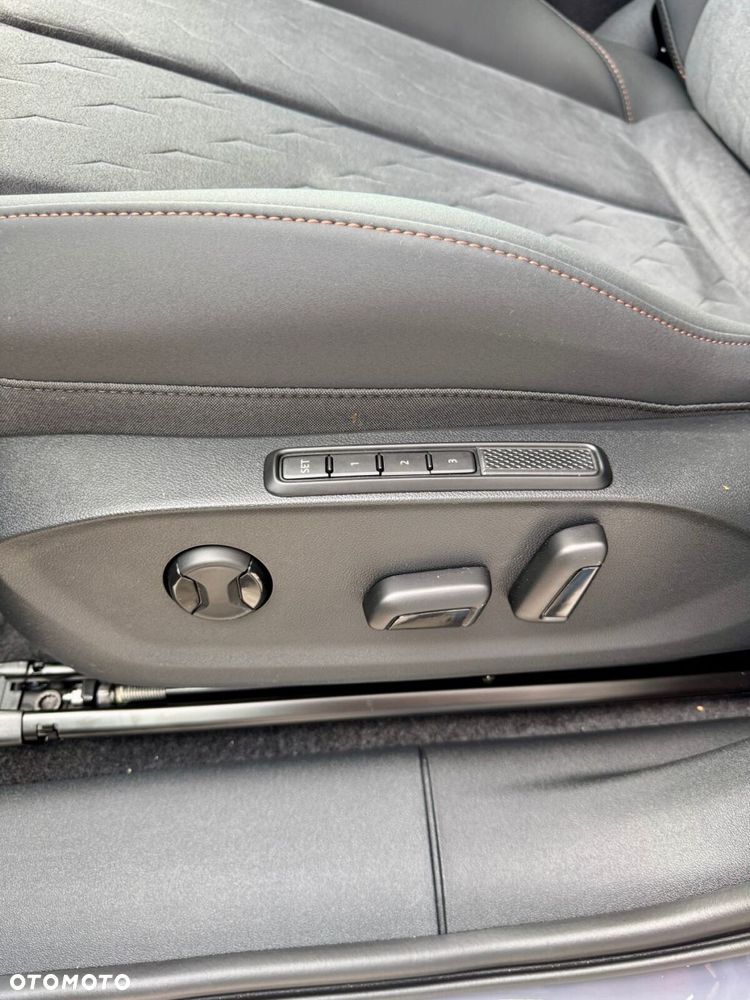 Cupra Terramar 1.5 eTSI mHEV DSG - 23