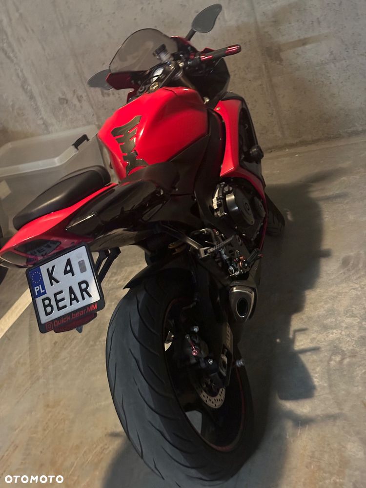 Suzuki GSX-R - 2