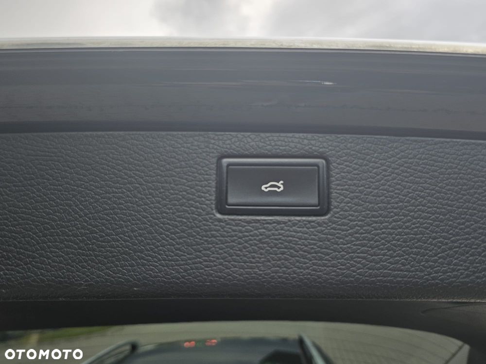 Volkswagen Passat 2.0 TDI DPF Comfortline - 13