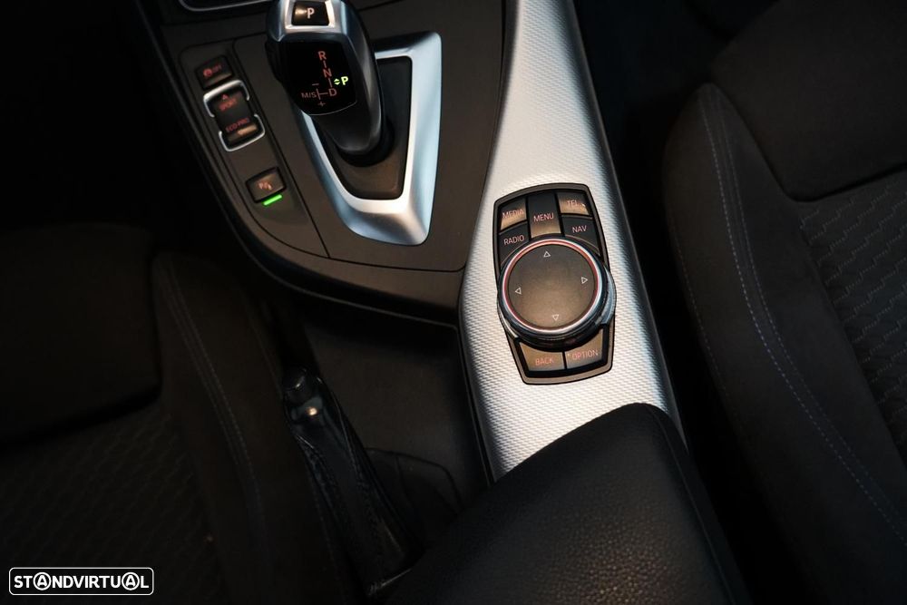 BMW 118 d Pack M Auto - 11