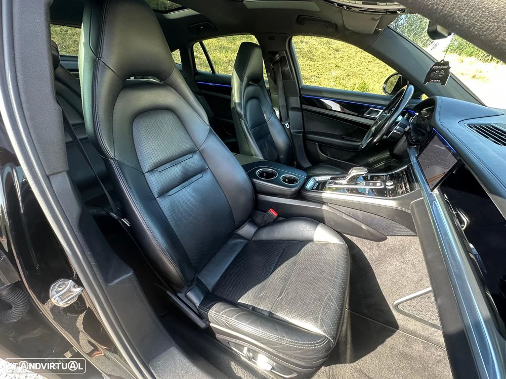 Porsche Panamera 4 S - 6