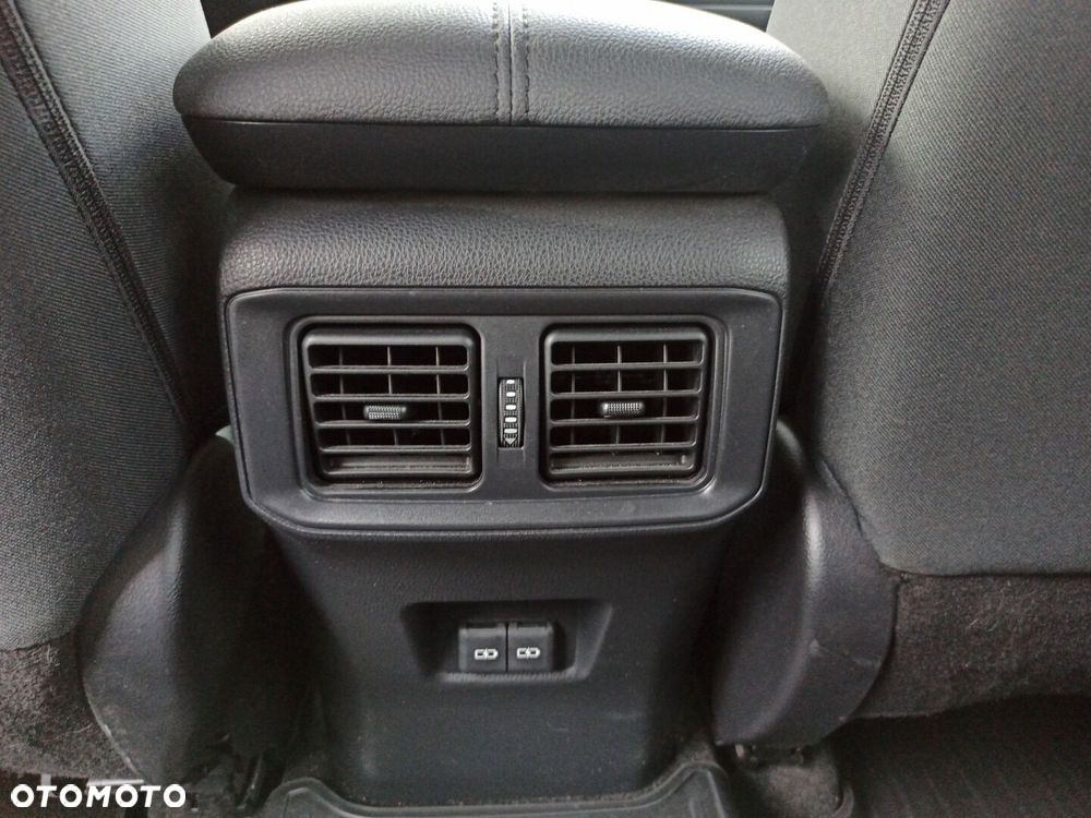 Toyota RAV4 - 25