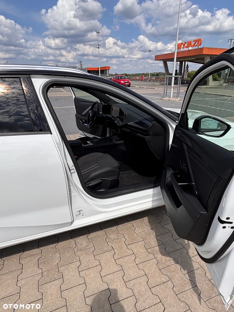 Opel Astra 1.2 T GS S&S - 11