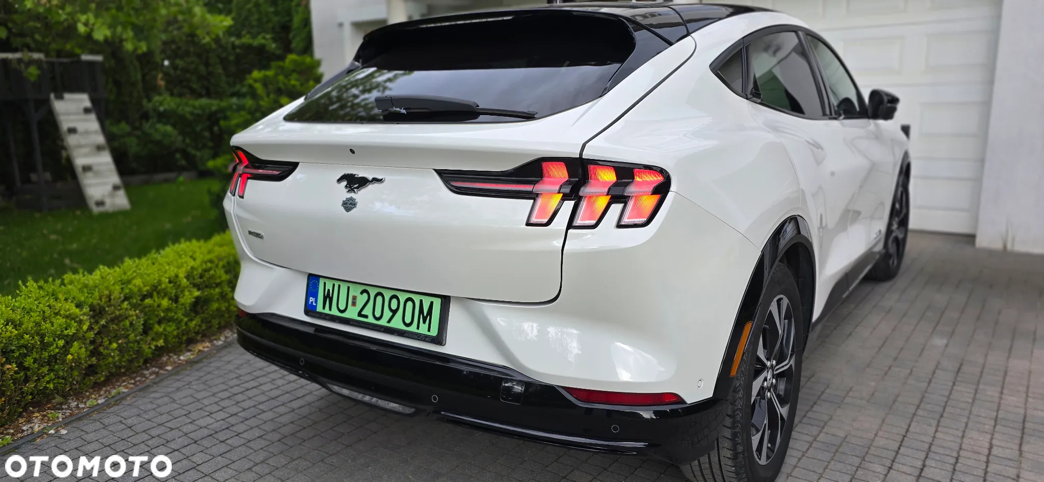 Ford Mustang Mach-E 98kWh AWD Premium - 19