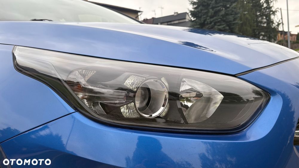 Kia Ceed - 10