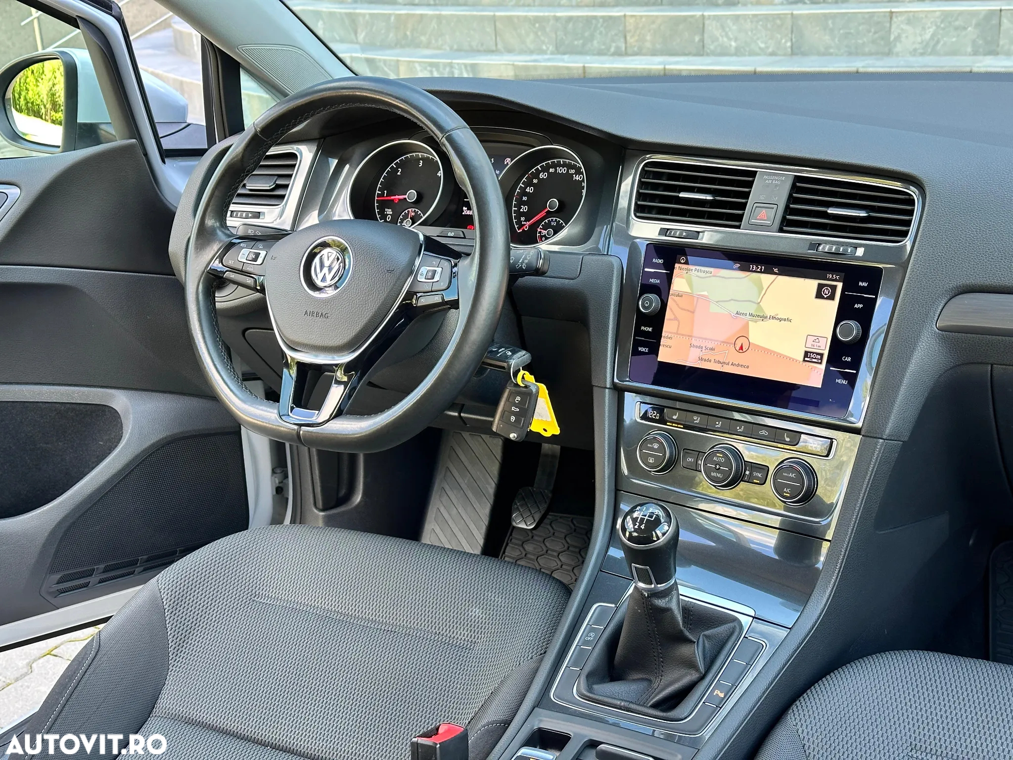 Volkswagen Golf 1.6 TDI Comfortline - 16