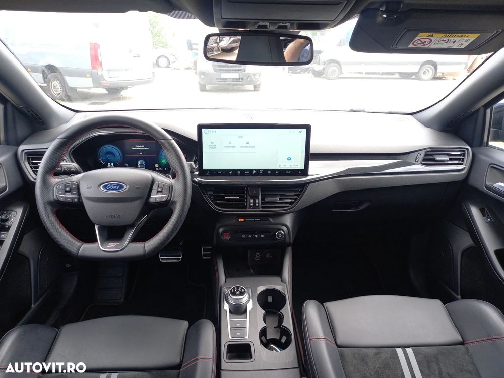 Ford Focus - 10