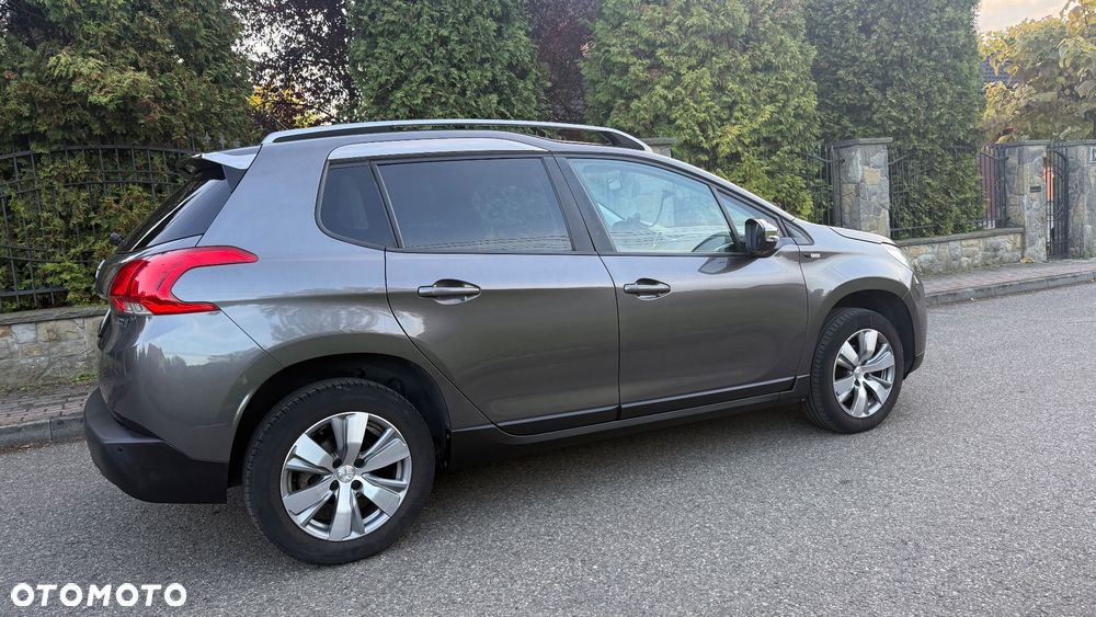 Peugeot 2008 1.2 Pure Tech Active S&S - 23