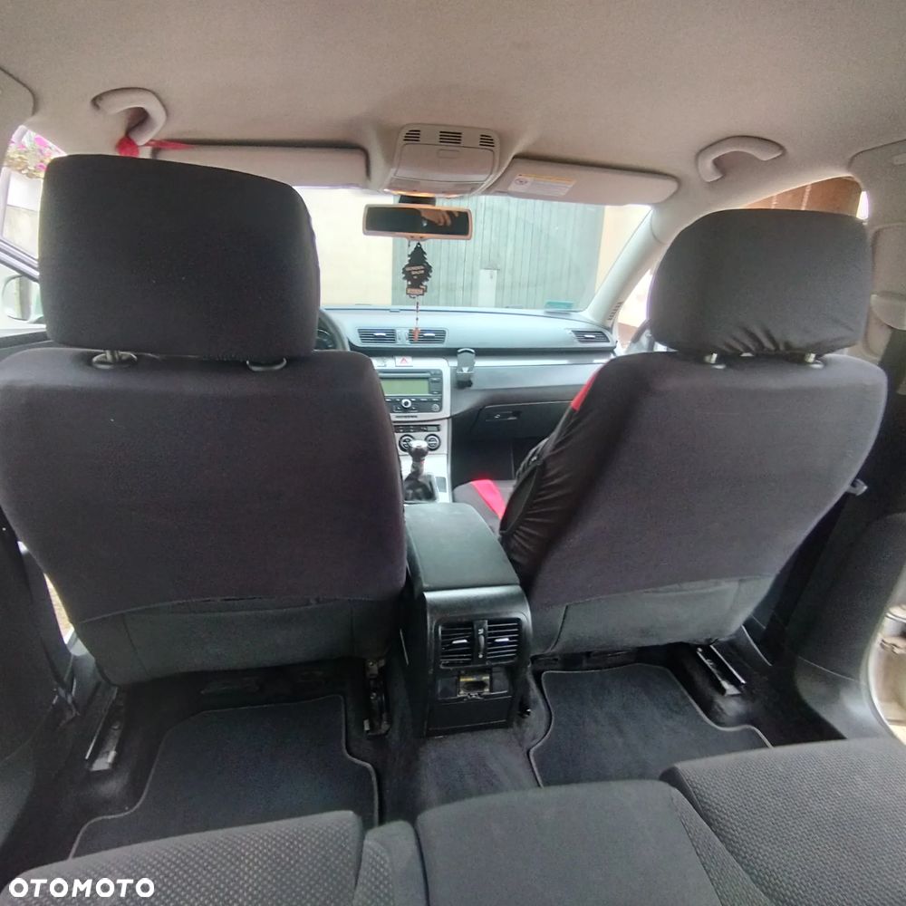 Volkswagen Passat 2.0 TDI DPF Highline - 10