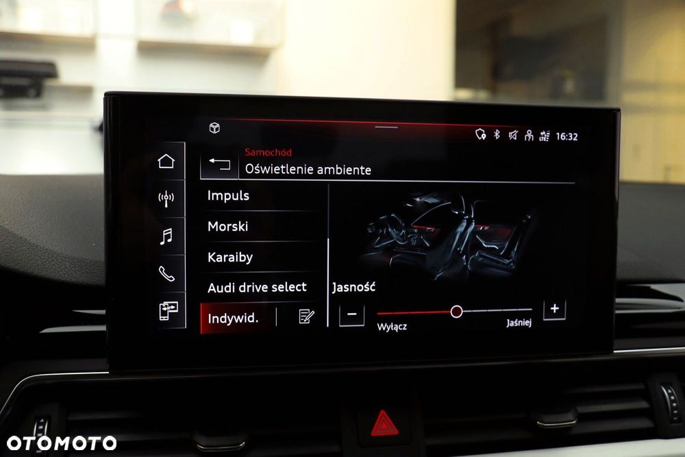 Audi A4 Limousine - 30