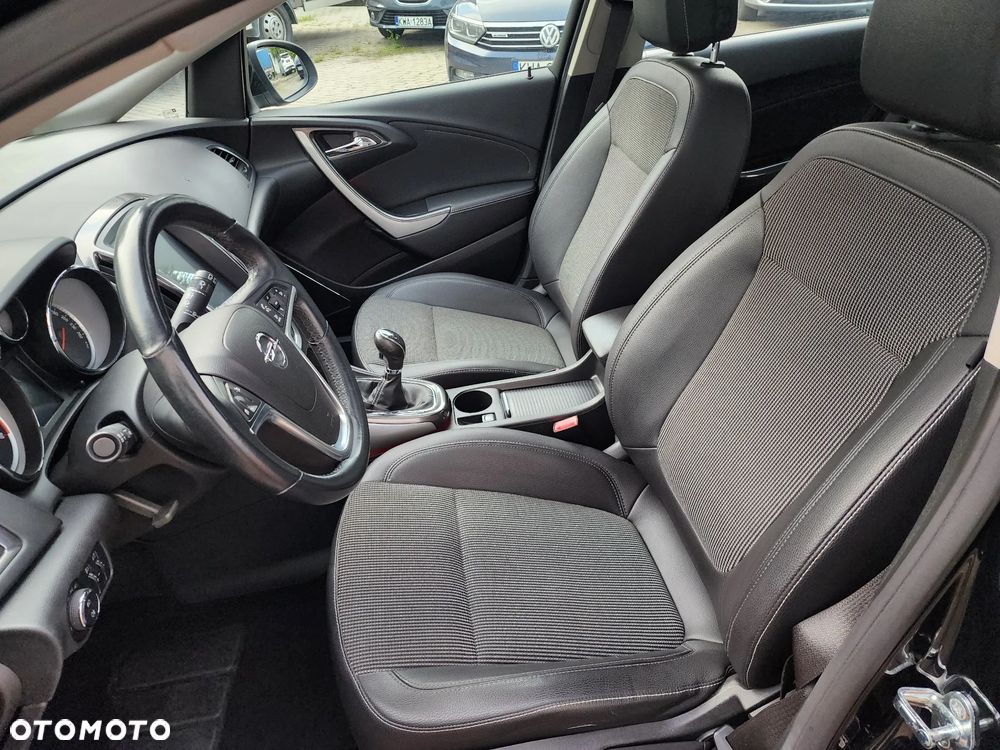 Opel Astra 1.4 Turbo Cosmo - 28