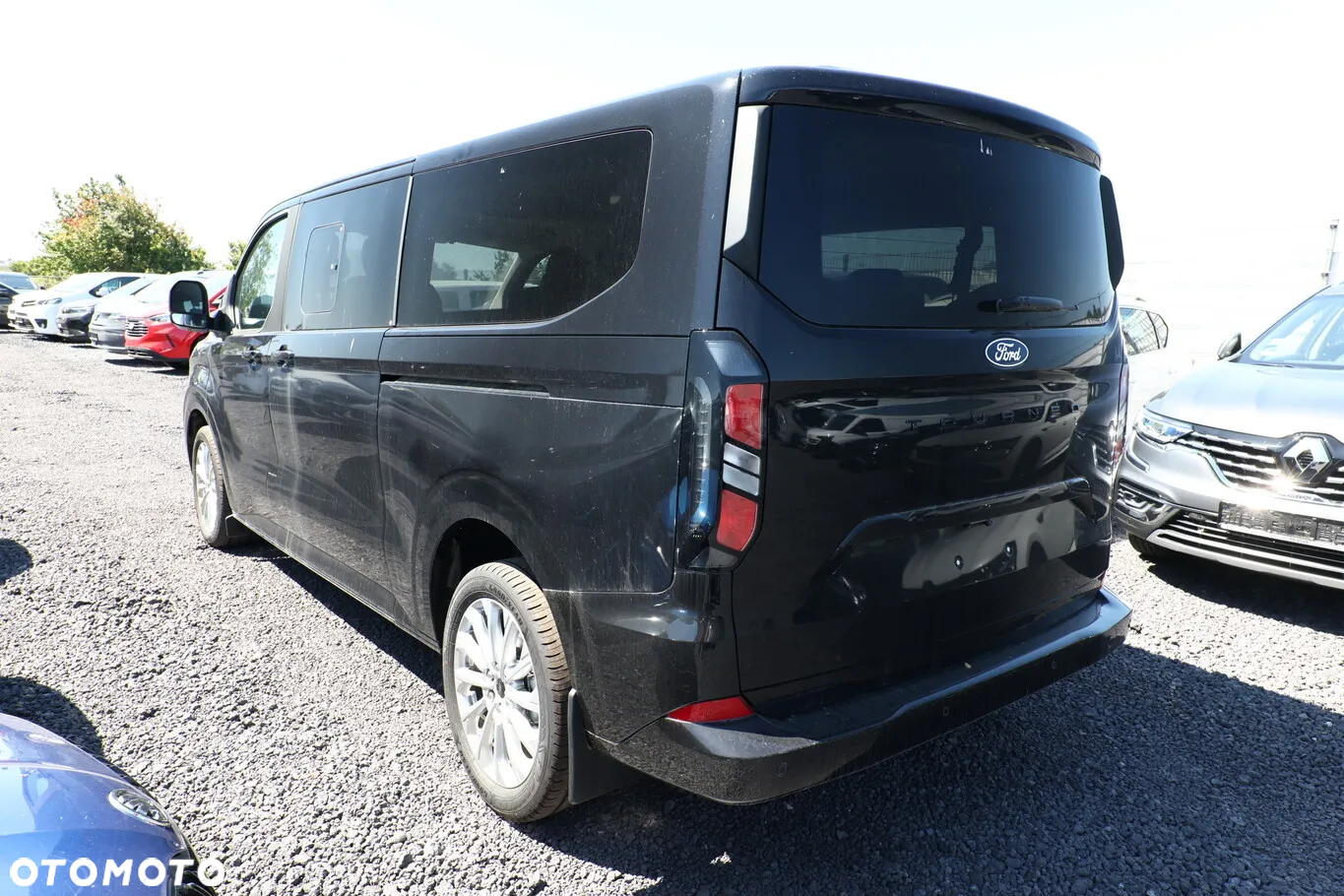 Ford Tourneo Custom 320 L2H1 VA Autm Titanium - 11