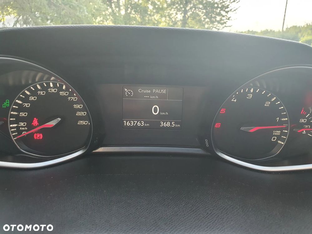 Peugeot 308 2.0 BlueHDi Allure S&S - 6
