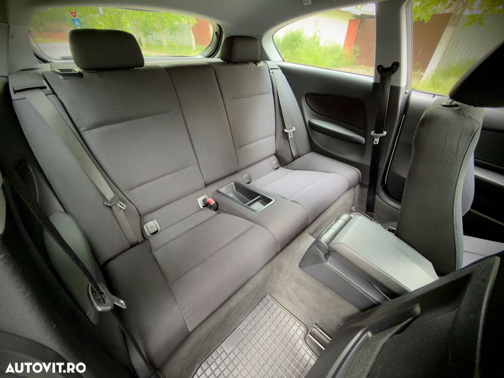 BMW Seria 1 118d - 10